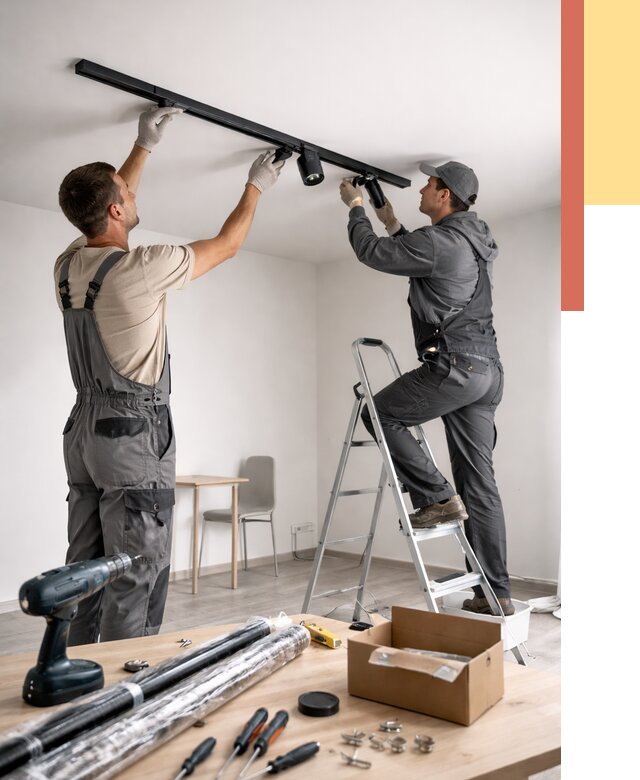 Установка трековых светильников в натяжной потолок в Переславле-Залесском от 4359 руб. | ОТДЕЛОЧНИК-Прс